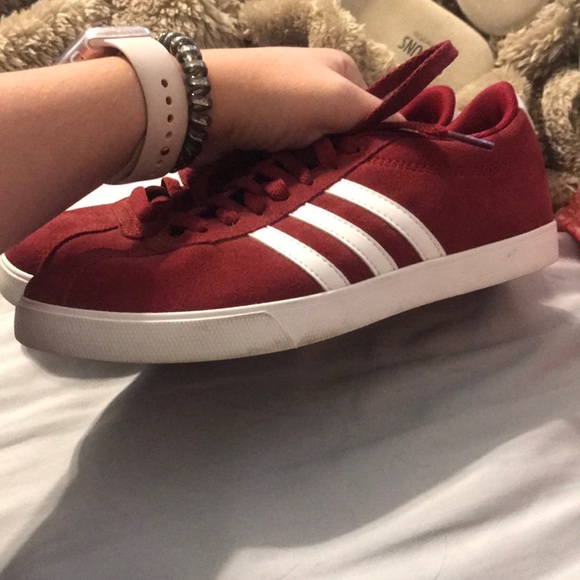 adidas courtset burgundy